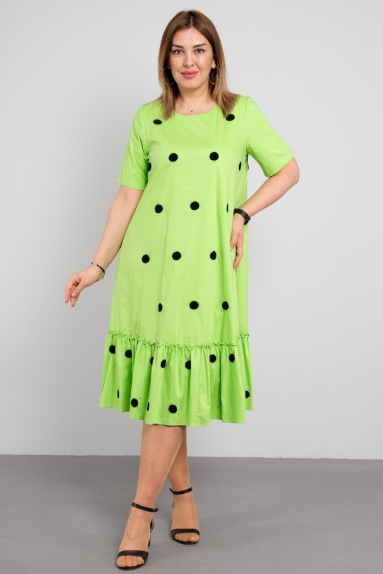 Длинное асимметричное женское платье в горошек с короткими рукавами