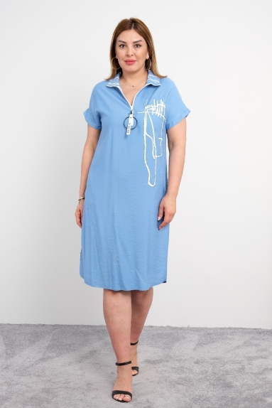  Super large size dress for women, with zippered collar, stone embroidery on the front, short-sleeved and knee-length in blue color.